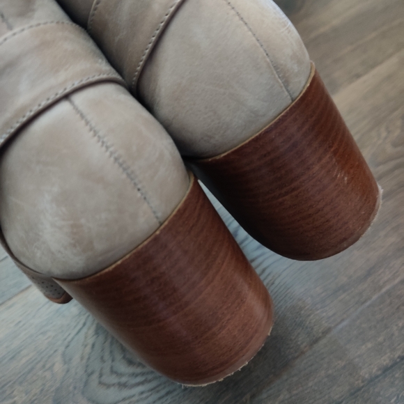 Johnston & Murphy Zip Leather Block Heel Boot Womens Size 10 Neutral - Picture 6 of 8